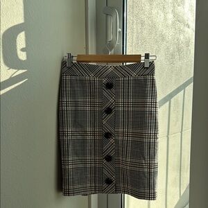 Classic Black and White Plaid Skirt